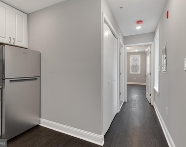 624 N 35th Street - Photo Thumbnail 3