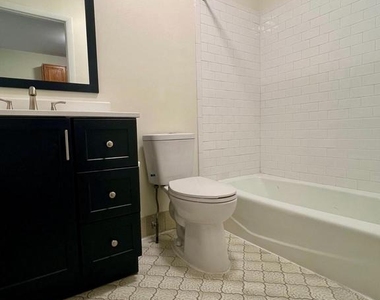 100 E Mt Vernon Unit 1 - Photo Thumbnail 9