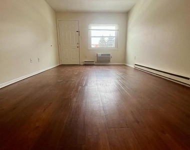 100 E Mt Vernon Unit 1 - Photo Thumbnail 2