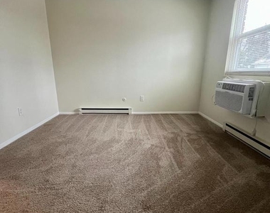 100 E Mt Vernon Unit 1 - Photo Thumbnail 6