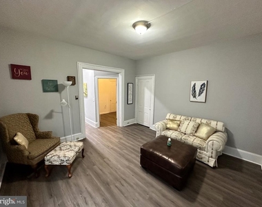 242 Grant Street - Photo Thumbnail 3