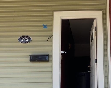242 Grant Street - Photo Thumbnail 12