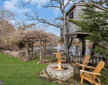 375 Kildare Drive - Photo Thumbnail 1