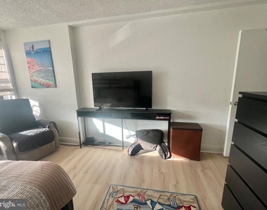 101 S Raleigh Avenue - Photo Thumbnail 16