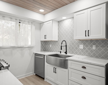 5504 Kings Highway - Photo Thumbnail 9