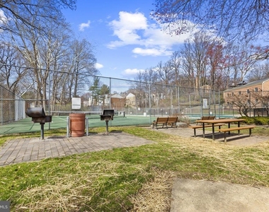 10620 Weymouth Street - Photo Thumbnail 34
