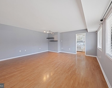 10620 Weymouth Street - Photo Thumbnail 7