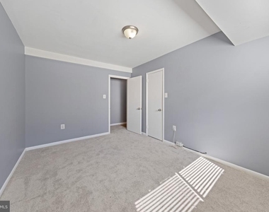 10620 Weymouth Street - Photo Thumbnail 12