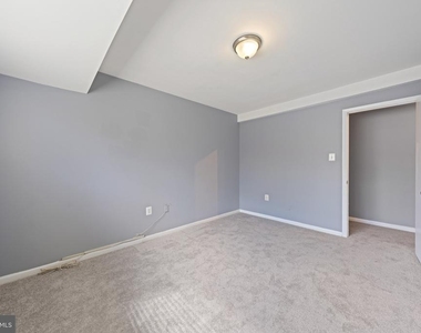 10620 Weymouth Street - Photo Thumbnail 13