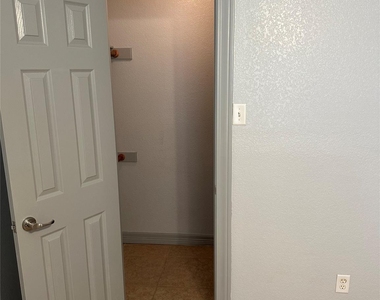 2743 Maple Tree Rd - Photo Thumbnail 4