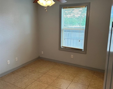 2743 Maple Tree Rd - Photo Thumbnail 12