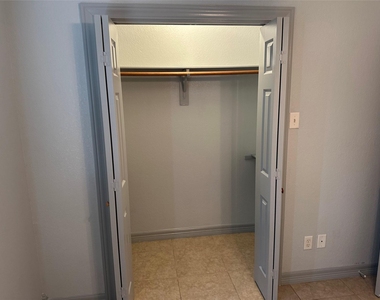 2743 Maple Tree Rd - Photo Thumbnail 6
