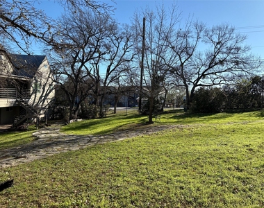 1514 Parker Ln - Photo Thumbnail 1