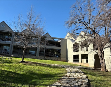 1514 Parker Ln - Photo Thumbnail 3