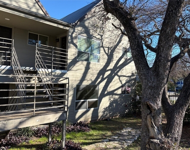 1514 Parker Ln - Photo Thumbnail 4