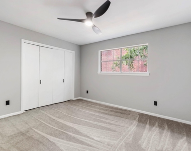 2226 Nantucket Dr - Photo Thumbnail 29