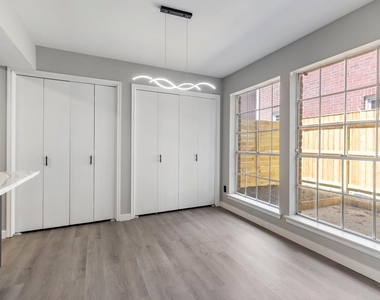 2226 Nantucket Dr - Photo Thumbnail 23