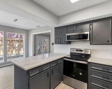2226 Nantucket Dr - Photo Thumbnail 25
