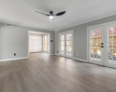 2226 Nantucket Dr - Photo Thumbnail 19