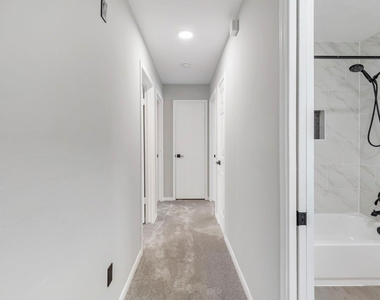 2226 Nantucket Dr - Photo Thumbnail 28