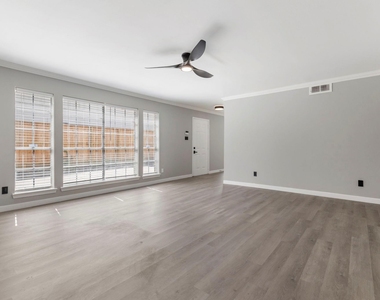 2226 Nantucket Dr - Photo Thumbnail 12