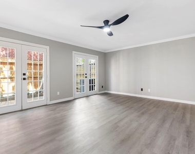 2226 Nantucket Dr - Photo Thumbnail 15
