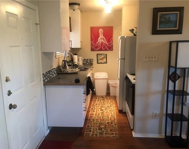 1514 Parker Ln - Photo Thumbnail 4