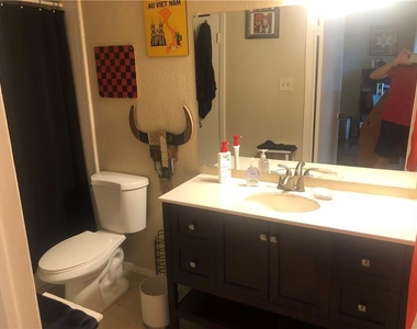 1514 Parker Ln - Photo Thumbnail 1