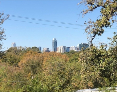 1514 Parker Ln - Photo Thumbnail 7