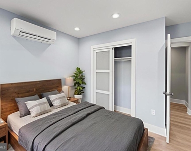 4535 Avondale Street - Photo Thumbnail 3