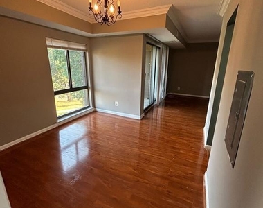 6085 Majors Lane - Photo Thumbnail 4