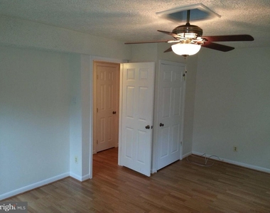 326 Garner Avenue - Photo Thumbnail 6
