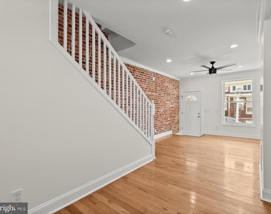 404 N Robinson Street - Photo Thumbnail 14