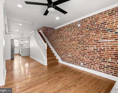 404 N Robinson Street - Photo Thumbnail 11