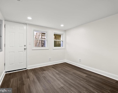404 N Robinson Street - Photo Thumbnail 30
