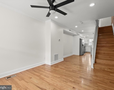 404 N Robinson Street - Photo Thumbnail 13