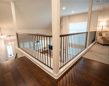 1215 Davis St - Photo Thumbnail 22