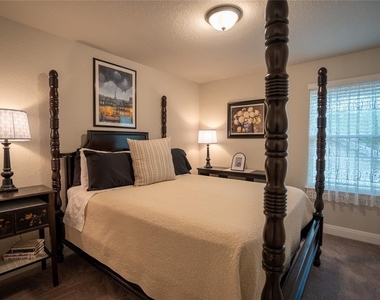 1215 Davis St - Photo Thumbnail 25