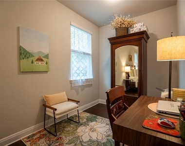 1215 Davis St - Photo Thumbnail 16