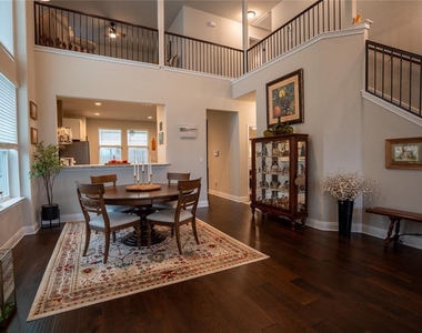 1215 Davis St - Photo Thumbnail 7