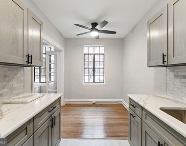 1305 N Broom Street - Photo Thumbnail 6