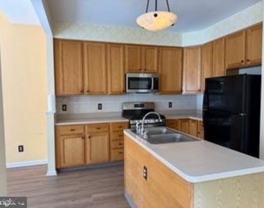 13 Barclay Drive - Photo Thumbnail 2