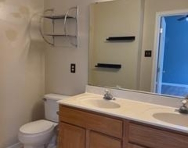13 Barclay Drive - Photo Thumbnail 5