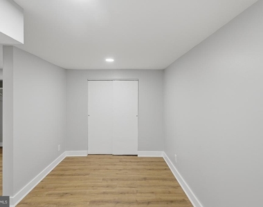 2388 Champlain Street Nw - Photo Thumbnail 8