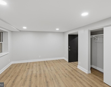 2388 Champlain Street Nw - Photo Thumbnail 12