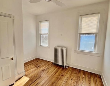 1113 I Street Ne - Photo Thumbnail 5
