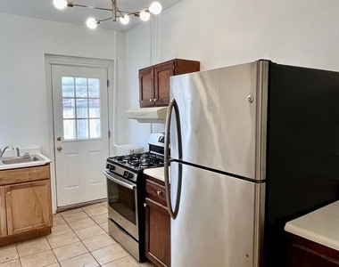 1113 I Street Ne - Photo Thumbnail 4