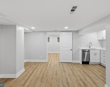 2388 Champlain Street Nw - Photo Thumbnail 4