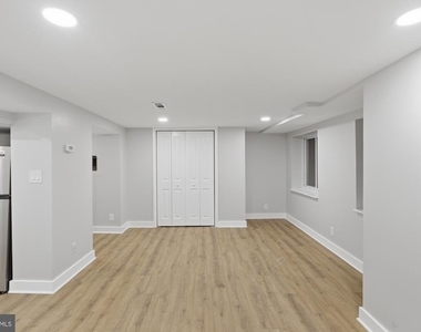 2388 Champlain Street Nw - Photo Thumbnail 11