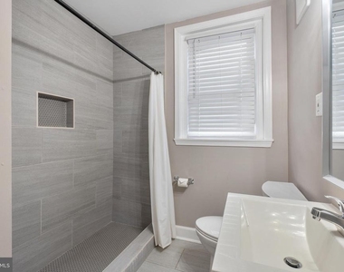 1526 V Street Se - Photo Thumbnail 15